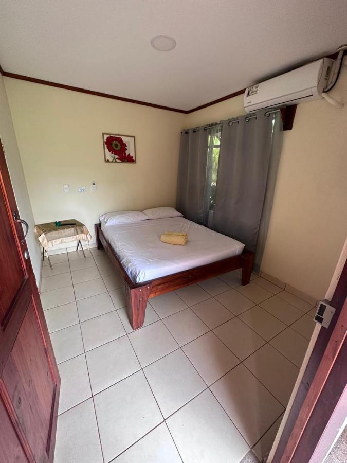 River Side Lodge Horquetas Bagian luar foto