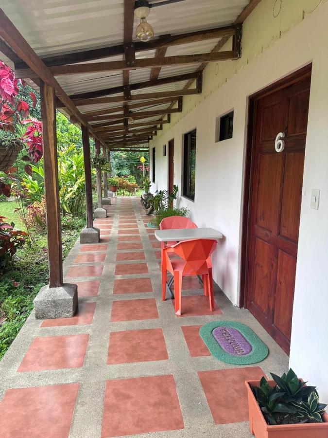 River Side Lodge Horquetas Bagian luar foto