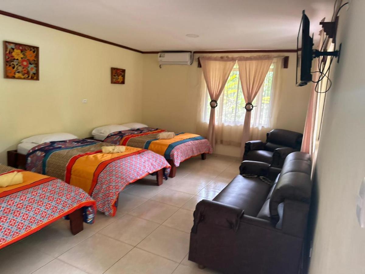 River Side Lodge Horquetas Bagian luar foto